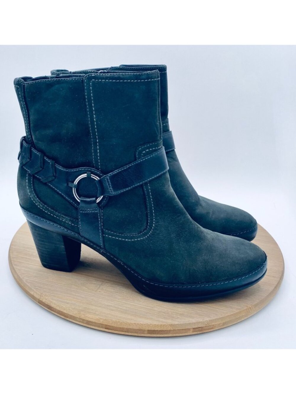 Clarks Harness Boots Womens 9.5 Gray Leather Artisan Heels Biker Gothic Cowgirl - Picture 6 of 9